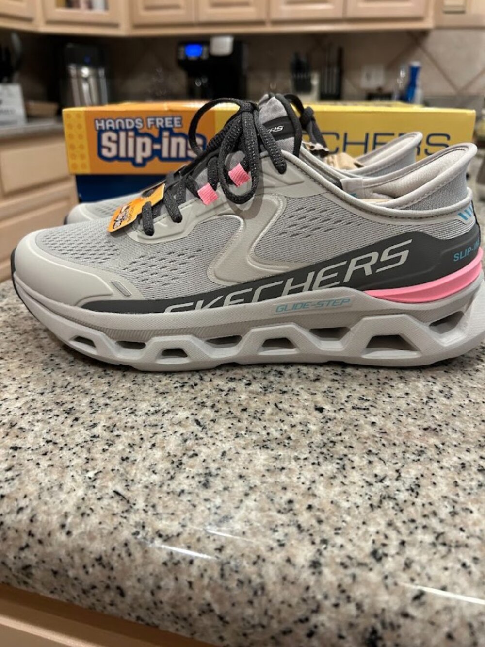 Skechers Women's Slip-ins Grey & Pink Sneakers NIB Size 7.5 - Picture 4 of 8